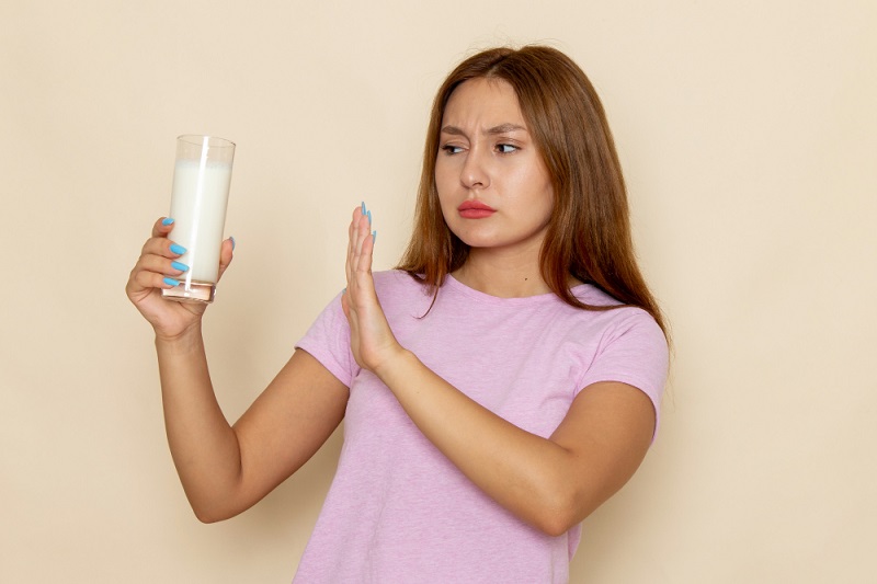How to Use Almond Milk to Relieve Constipation