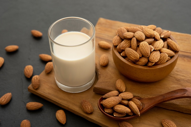 The Nutritional Profile of Almond Milk